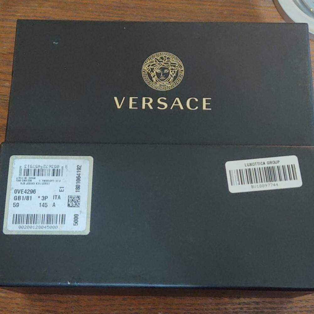 Versace sunglasses - Picture 10 of 11